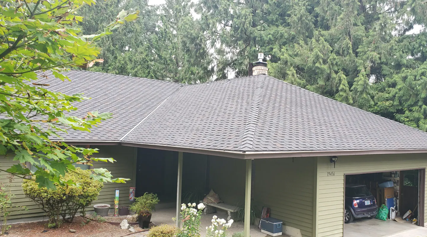 roof with asphalt shingles installed